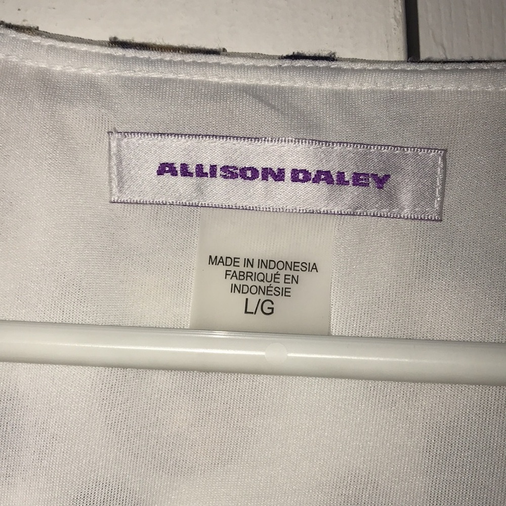 NWT Women’s 2-pc Set - Picture 6 of 13